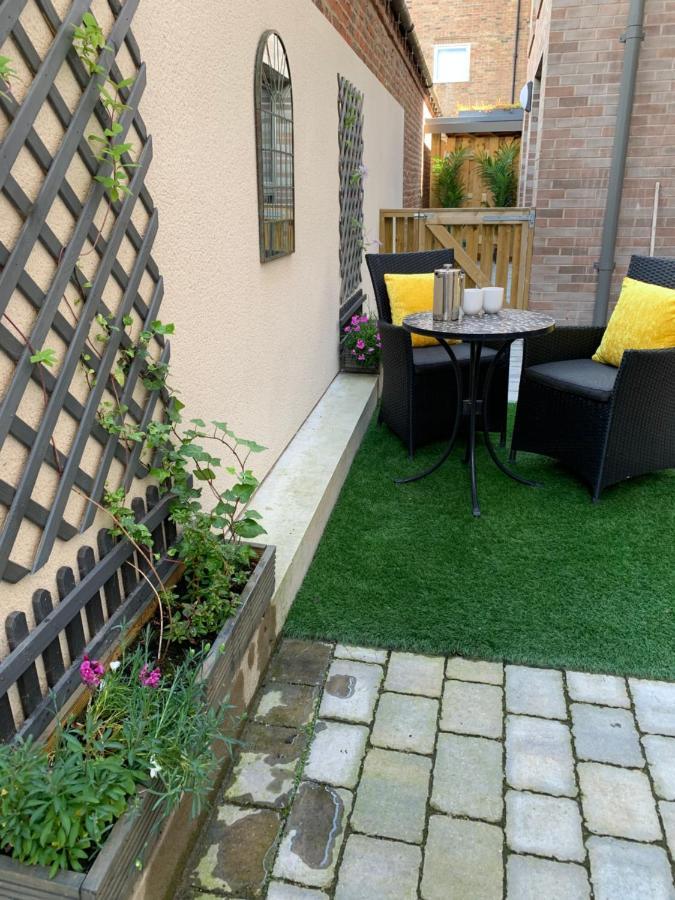 York Staycation With Free Parking Exterior foto